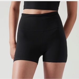 Athleta Elation Shortie